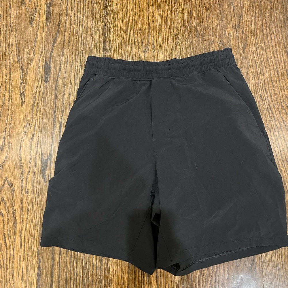 Men’s lululemon black pacebreakers - size small - liner less and great condition